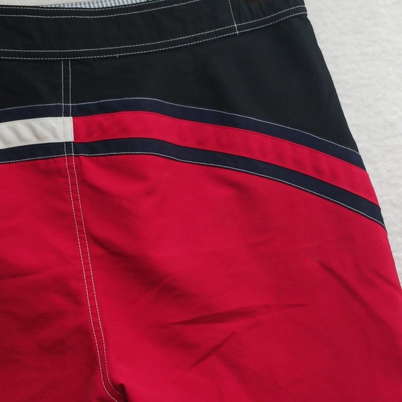 Tommy Hilfiger Swim Trunks Mens Medium Red White Black Elastic Waist Lined - Picture 8 of 8